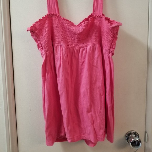 Thank top with back smocking. - Picture 7 of 7